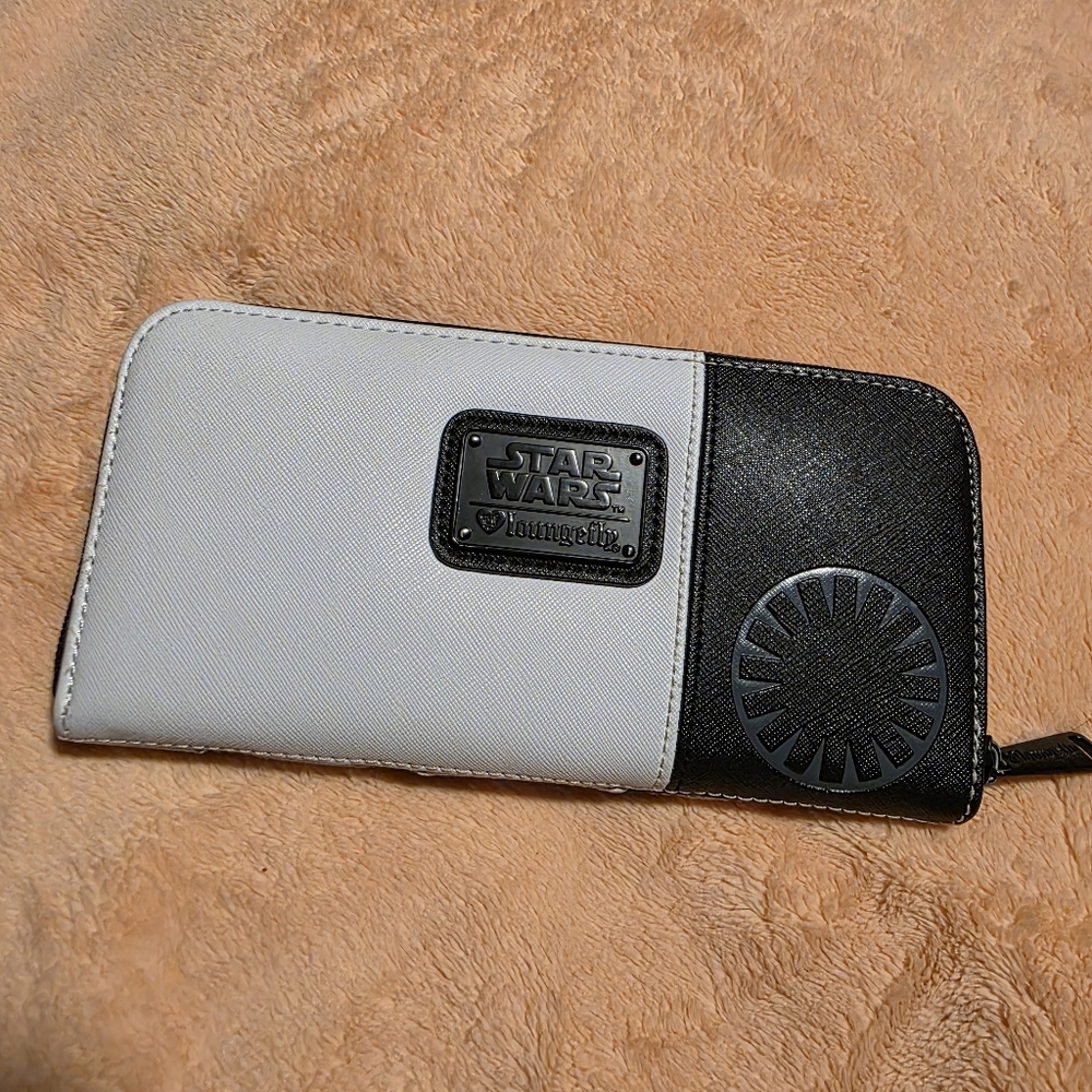 Loungefly Star Wars Black and White Stormtrooper Wallet - Picture 2 of 6